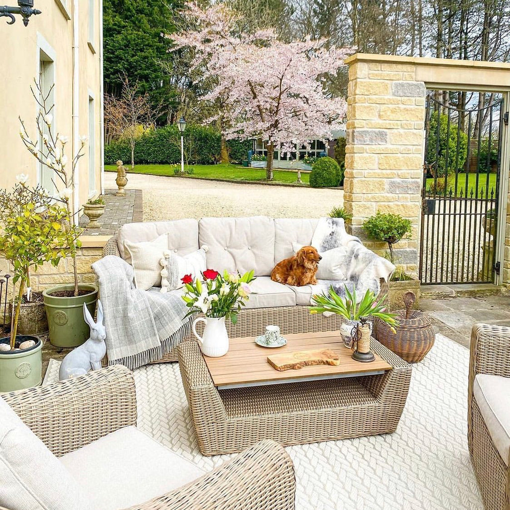 The Ultimate Guide to Outdoor Rugs