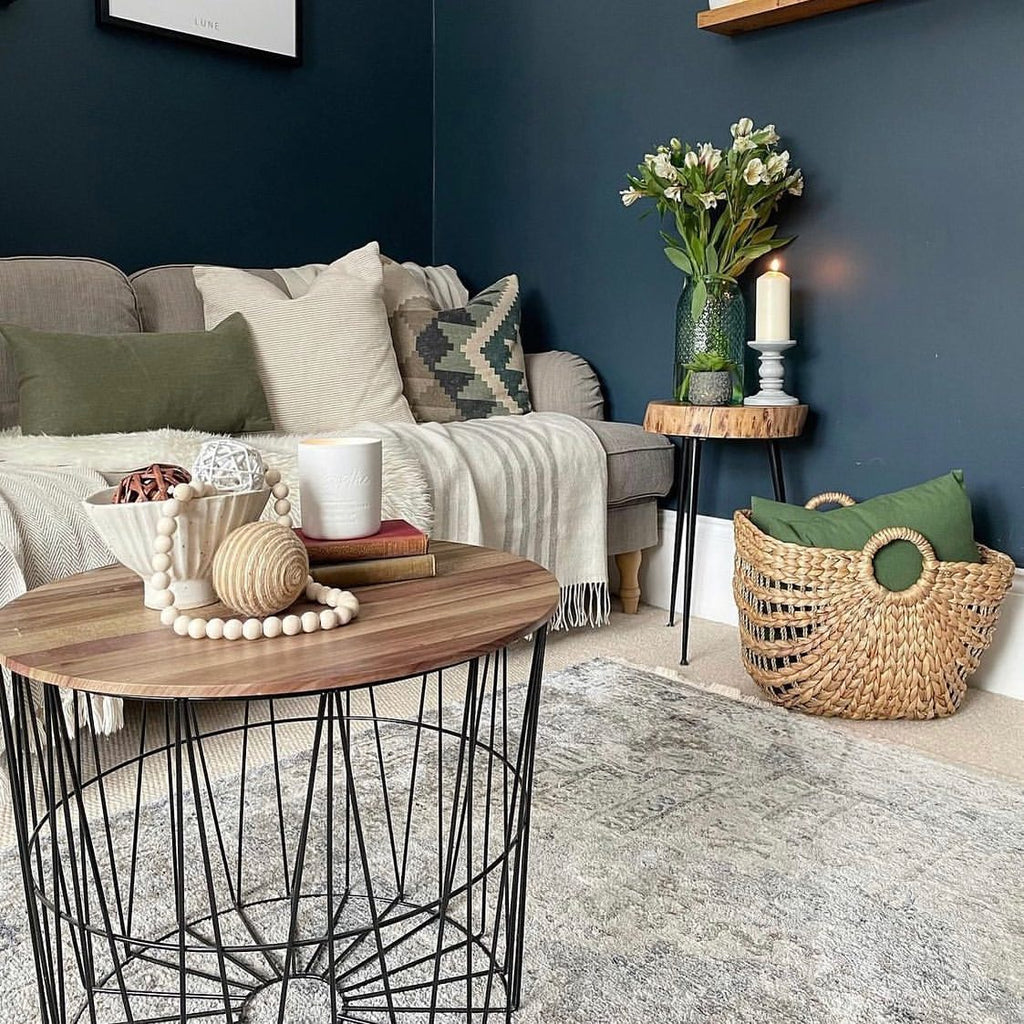 What Colour Rug Goes With Blue Walls