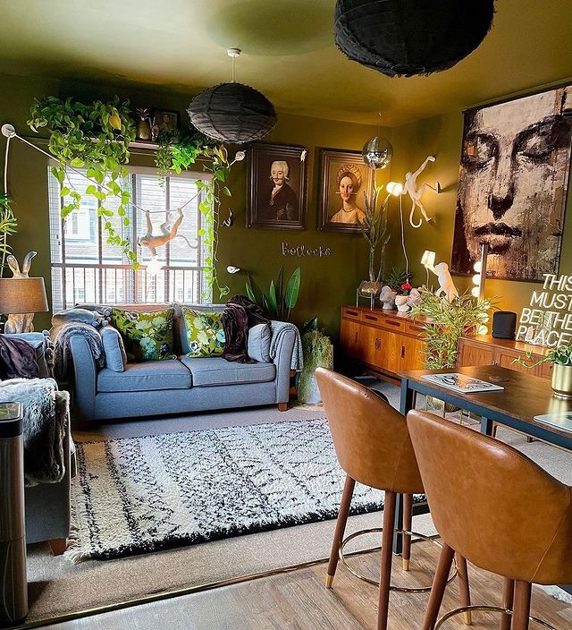 Should a Rug Be Lighter or Darker Than the Couch?