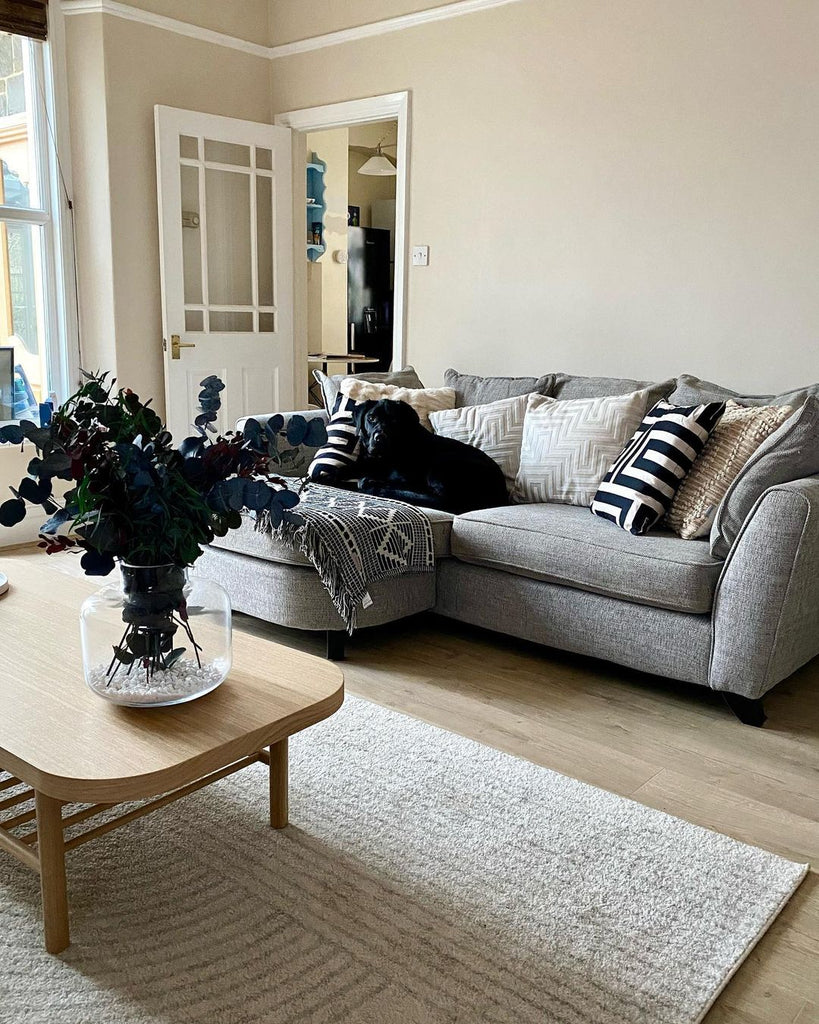 What Size Rug For Living Room?