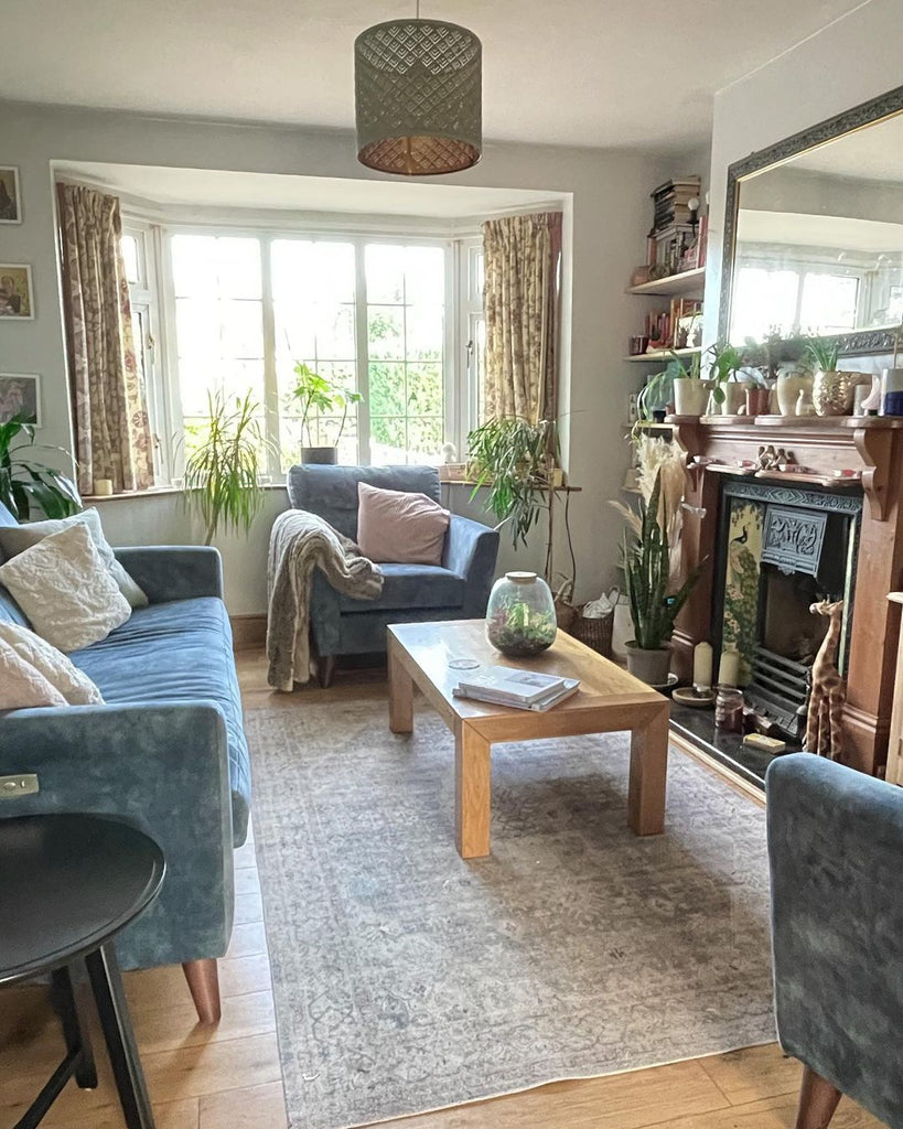 Modern Elegance Meets Timeless Tradition: A Deep Dive into the Tabriz H1156 Grey Rug