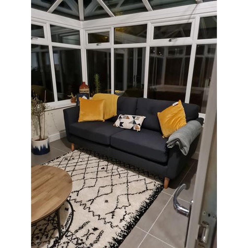 The Perfect Rugs for Your Conservatory: Materials and Styles You'll Love