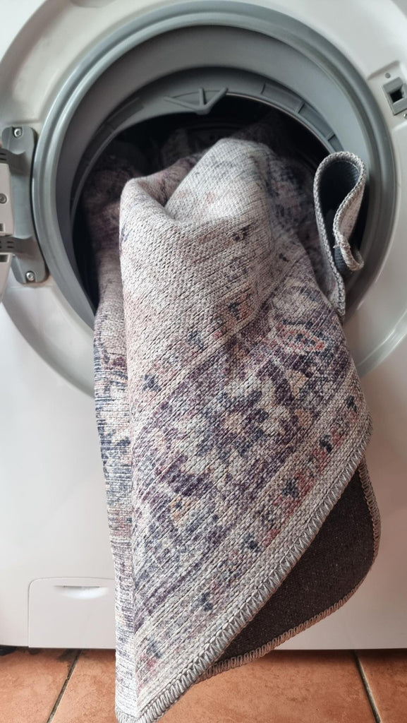 What type of rug is most stain resistant?