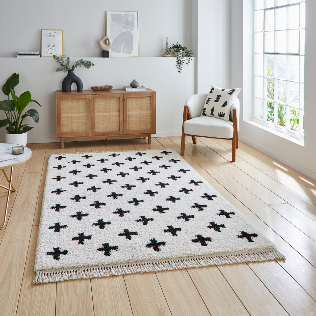 Small Rugs, Big Impact: The Advantages of Perfectly Sized Rugs for Your Living Room