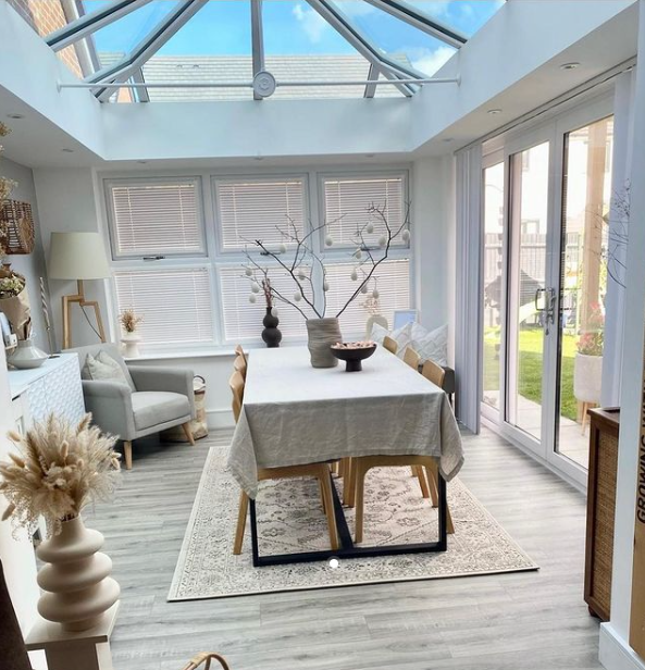 Soak Up the Sun: The Top 5 Rugs That Will Make Your Conservatory Pop!