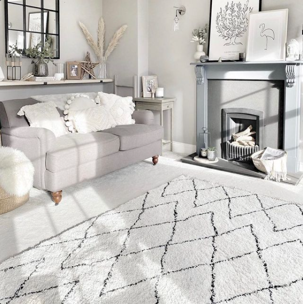 Master the Art of Vacuuming: Tips for Cleaning Your Rug the Right Way