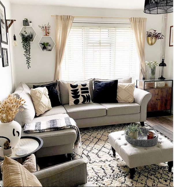 Strong Sunlight and its Effects on Rugs: Material Matters