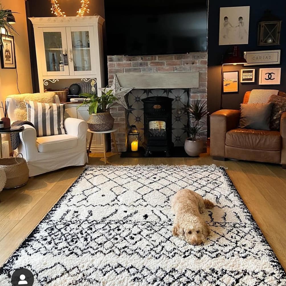 Should a Rug Be In The Middle Of a Room