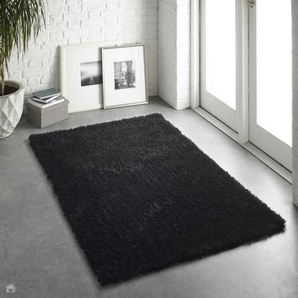 Back in Black: How Charcoal and Anthracite Rugs Add Depth and Drama to Your Space