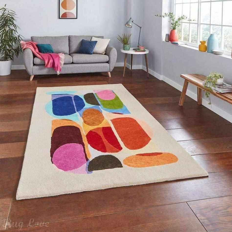 Transform Your Space: Brighten Up a Bland Room with a Colourful Rug and Accessories