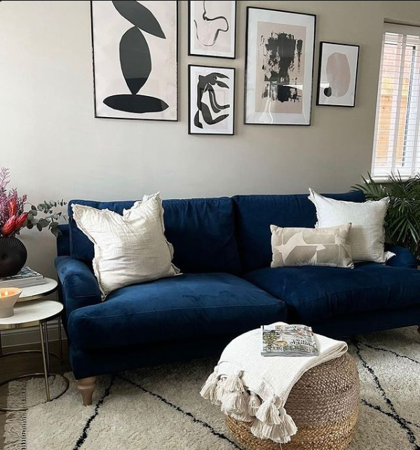 Enhancing Your Blue Sofa: Choosing the Perfect Rug Colour and Style