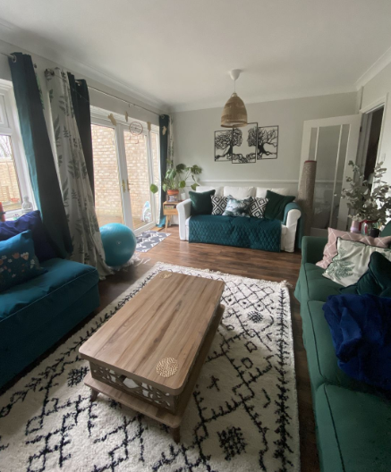 The Art of Positioning: How to Place a Rug for your Sofa and TV in the Living Room