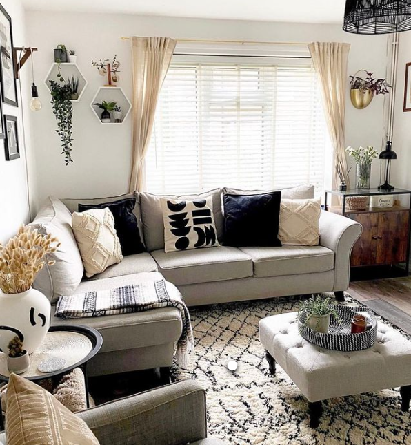 Open Spaces vs Small Cosy Rooms: The Pros and Cons of Two Popular Design Styles