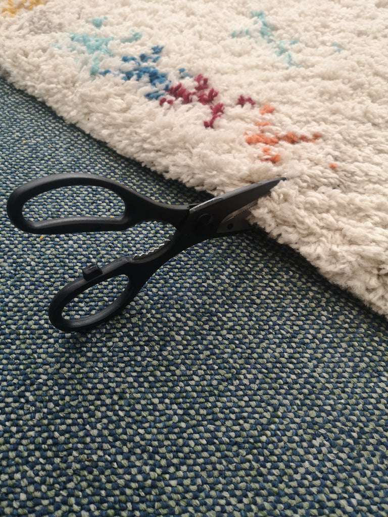 A Step-by-Step Guide on How to Cut a Rug Down to Size