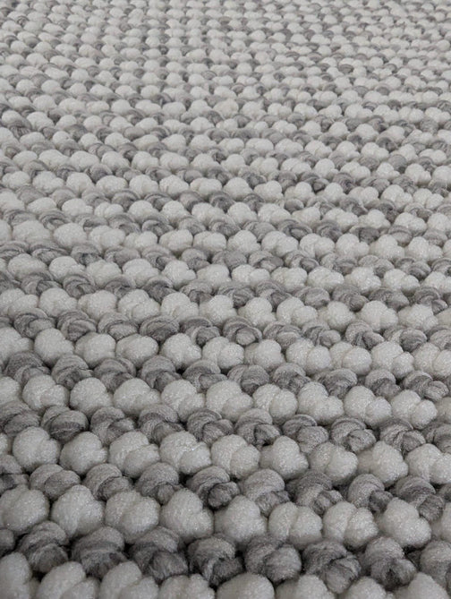 Boucle E6404 Modern Plain Textured Beaded Boucle Pile Soft-Touch Polyester Flatweave White/Grey Rug