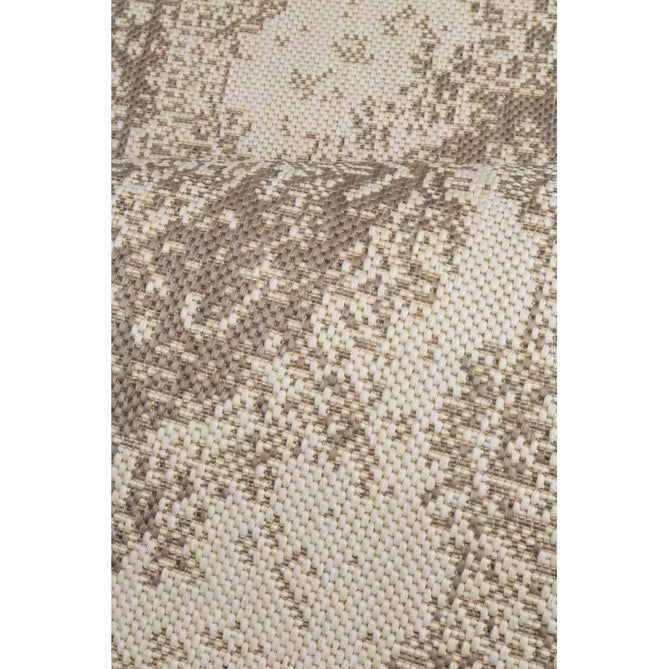 County Medallion Natural In-Outdoor Flatweave Runner