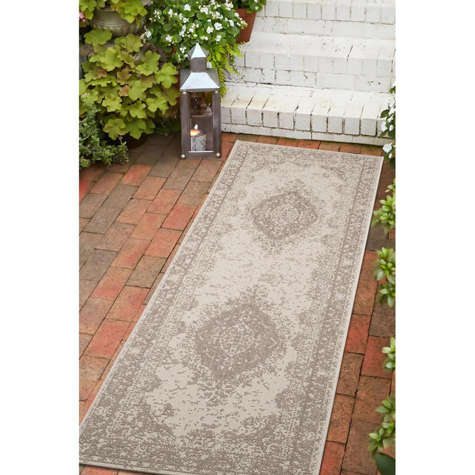 County Medallion Silver In-Outdoor Flatweave Runner