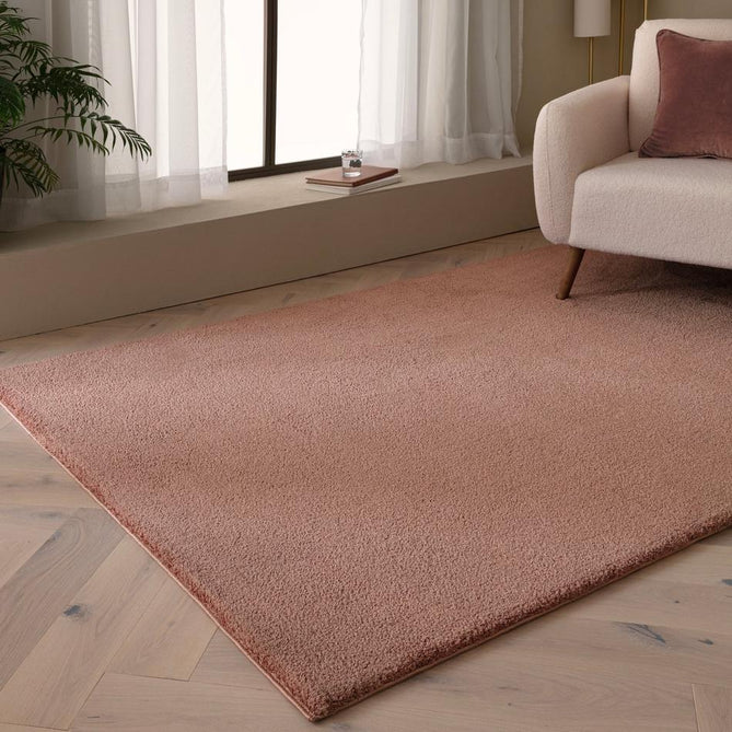 Como Plush Plain Super-Soft Silky Shimmer High-Density Mid-Height Fine-Yarn Textured Polyester Shaggy Marsala Rug