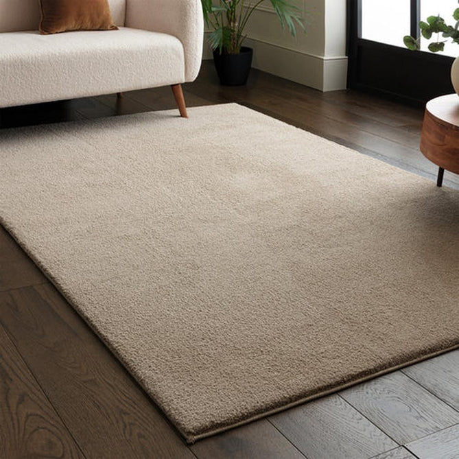 Como Plush Plain Super-Soft Silky Shimmer High-Density Mid-Height Fine-Yarn Textured Polyester Shaggy Natural Rug