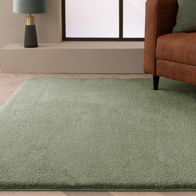 Como Plush Plain Super-Soft Silky Shimmer High-Density Mid-Height Fine-Yarn Textured Polyester Shaggy Sage Rug