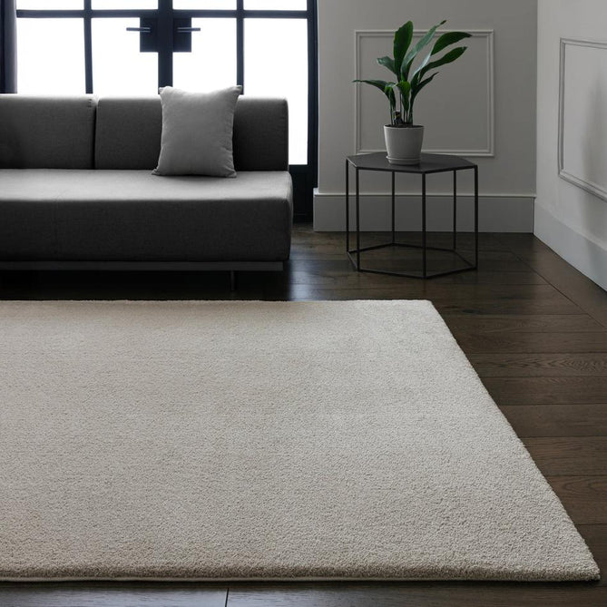 Como Plush Plain Super-Soft Silky Shimmer High-Density Mid-Height Fine-Yarn Textured Polyester Shaggy Silver Rug