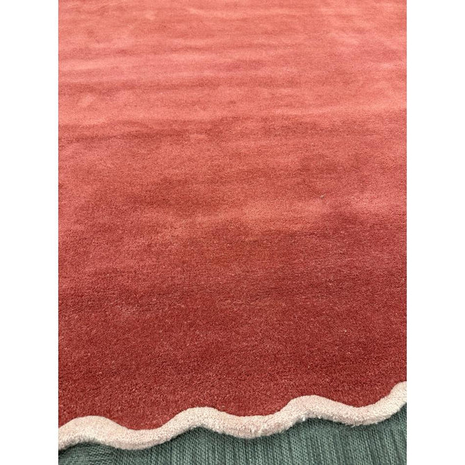Scalloped Elsie Modern Plain Scalloped Border Hand-Woven Wool Warm Coral Red/Dusty Pink Rug