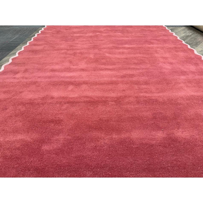 Scalloped Elsie Modern Plain Scalloped Border Hand-Woven Wool Warm Coral Red/Dusty Pink Rug