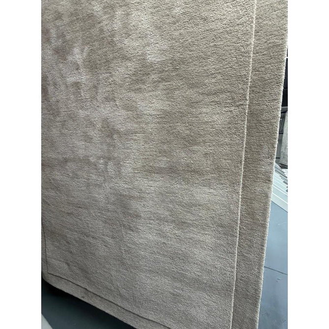 Rise Modern Plain Hi-Low Border Tonal Shimmer Hand-Carved High-Density Heavyweight Wool & Viscose Blend Silver Rug