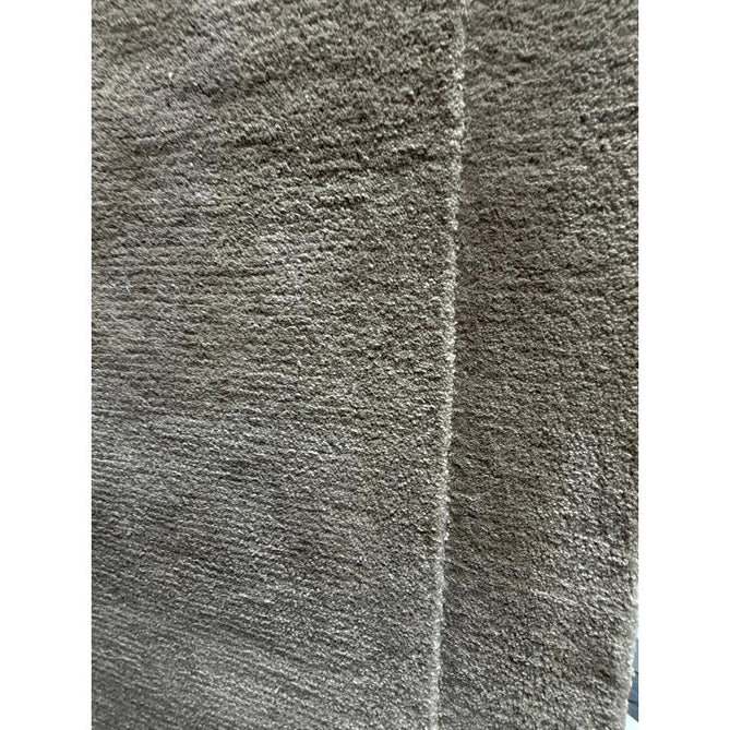 Rise Modern Plain Hi-Low Border Tonal Shimmer Hand-Carved High-Density Heavyweight Wool & Viscose Blend Silver Rug