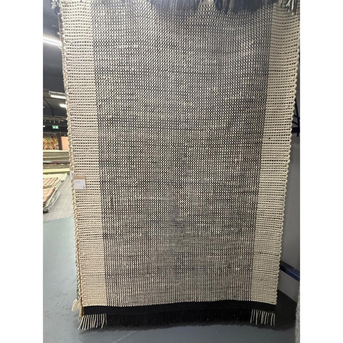 Avalon Modern Plain Beaded Basketweave Hand-Woven Textured Wool Flatweave Cream/Black Rug