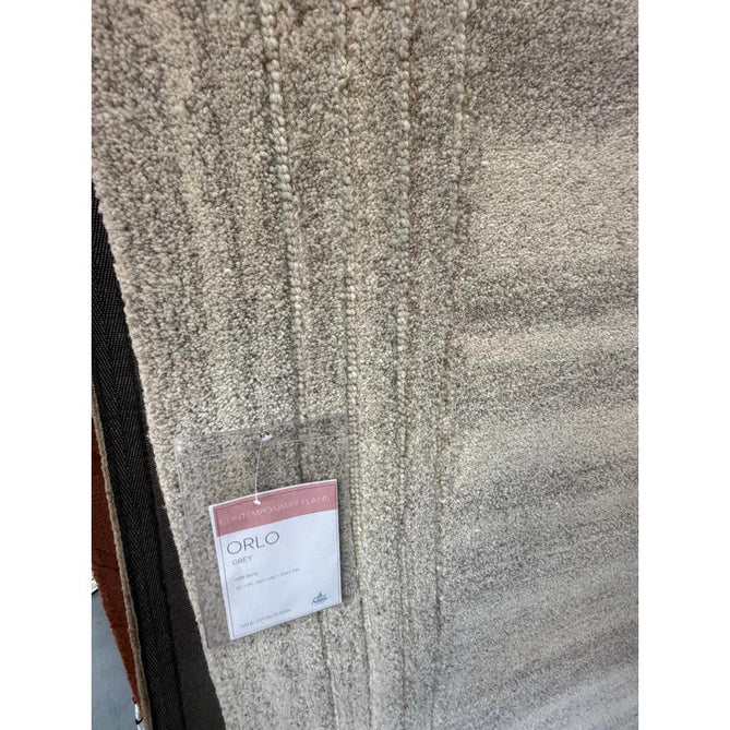 Orlo Modern Plain Tonal Variation Hand-Carved Hi-Lo Loop Pile Border Natural Undyed Wool Soft Grey Rug
