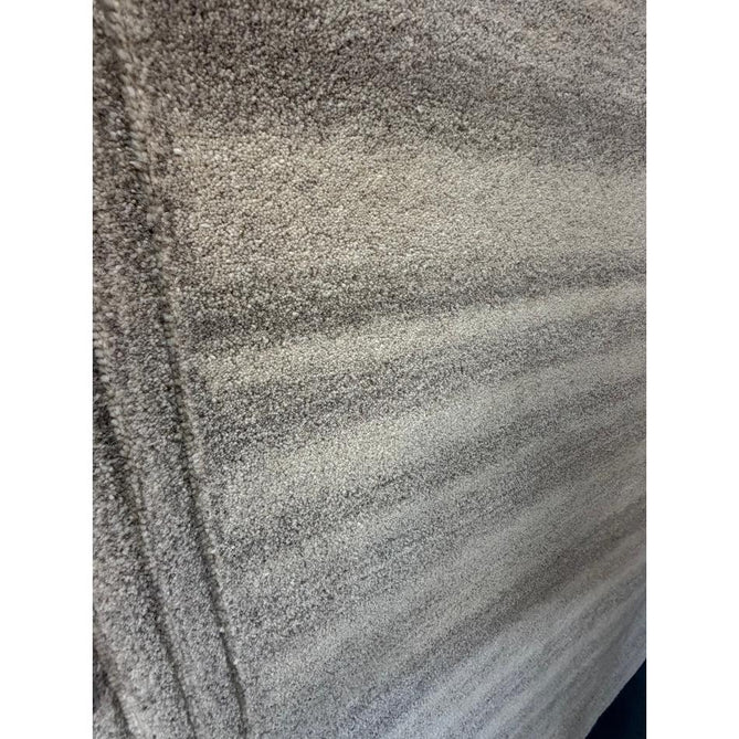 Orlo Modern Plain Tonal Variation Hand-Carved Hi-Lo Loop Pile Border Natural Undyed Wool Soft Grey Rug