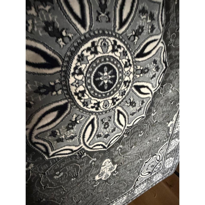 Heritage 4400 Traditional Medallion Floral Tonal Vine Border Soft Carved Hi-Low Durable Polypropylene Mid Grey/Silver/Charcoal/White Rug
