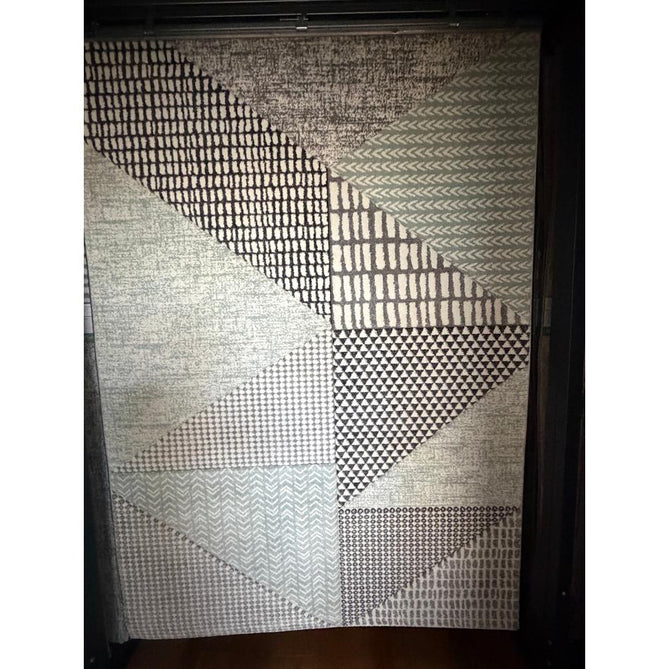 Catherine Lansfield Larsson Geo Modern Abstract Durable Easy-Care Carved High Density Polyproplyene Light Sage Green/Grey Rug