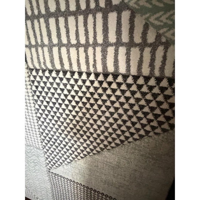 Catherine Lansfield Larsson Geo Modern Abstract Durable Easy-Care Carved High Density Polyproplyene Light Sage Green/Grey Rug