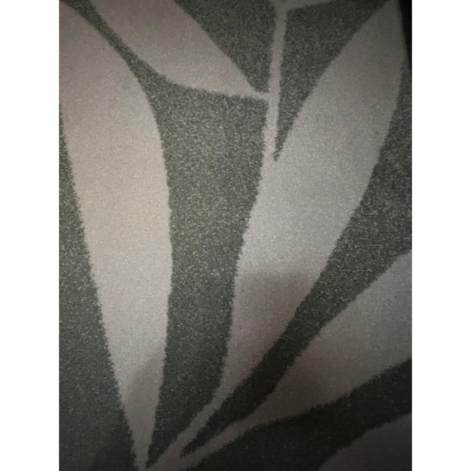 Catherine Lansfield Sorral Leaves Modern Botanical Floral Durable Easy-Care Carved High Density Polyproplyene Light Sage Green/Cream Rug