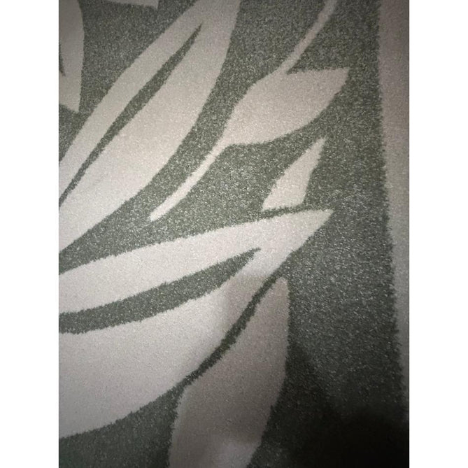 Catherine Lansfield Sorral Leaves Modern Botanical Floral Durable Easy-Care Carved High Density Polyproplyene Light Sage Green/Cream Rug
