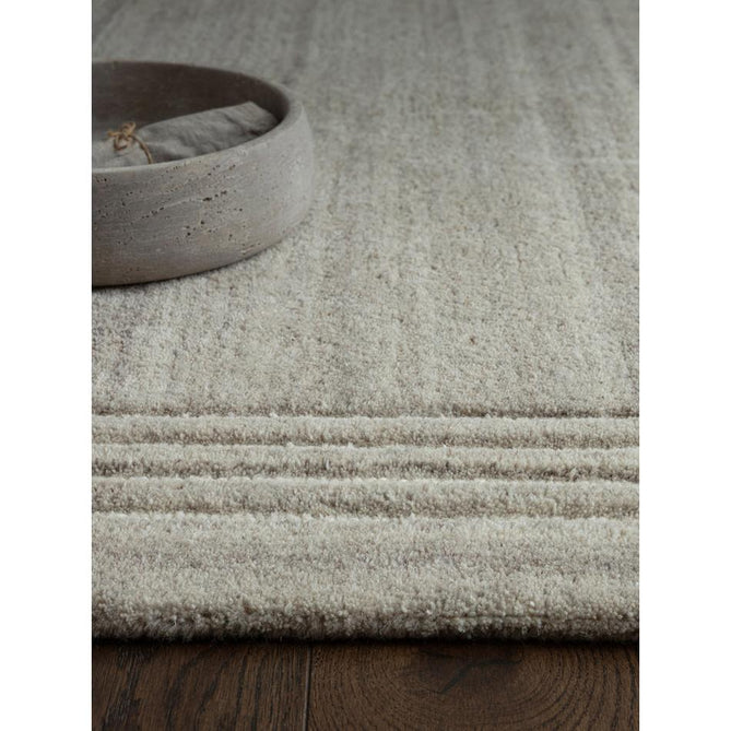 Orlo Modern Plain Tonal Variation Hand-Carved Hi-Lo Loop Pile Border Natural Undyed Wool Soft Grey Rug