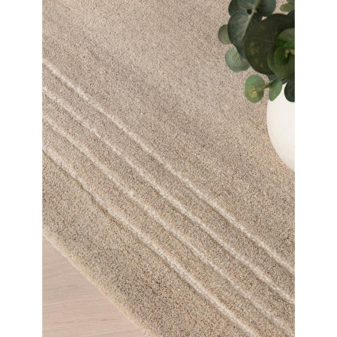 Orlo Modern Plain Tonal Variation Hand-Carved Hi-Lo Loop Pile Border Natural Undyed Wool Natural Sand Rug