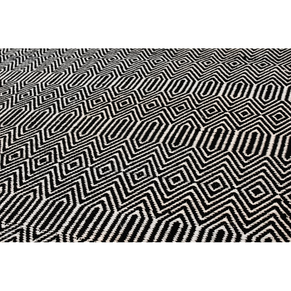 Sloan Black Rug 100 x 150 cm Lowest Price £99.00 | Rug Love