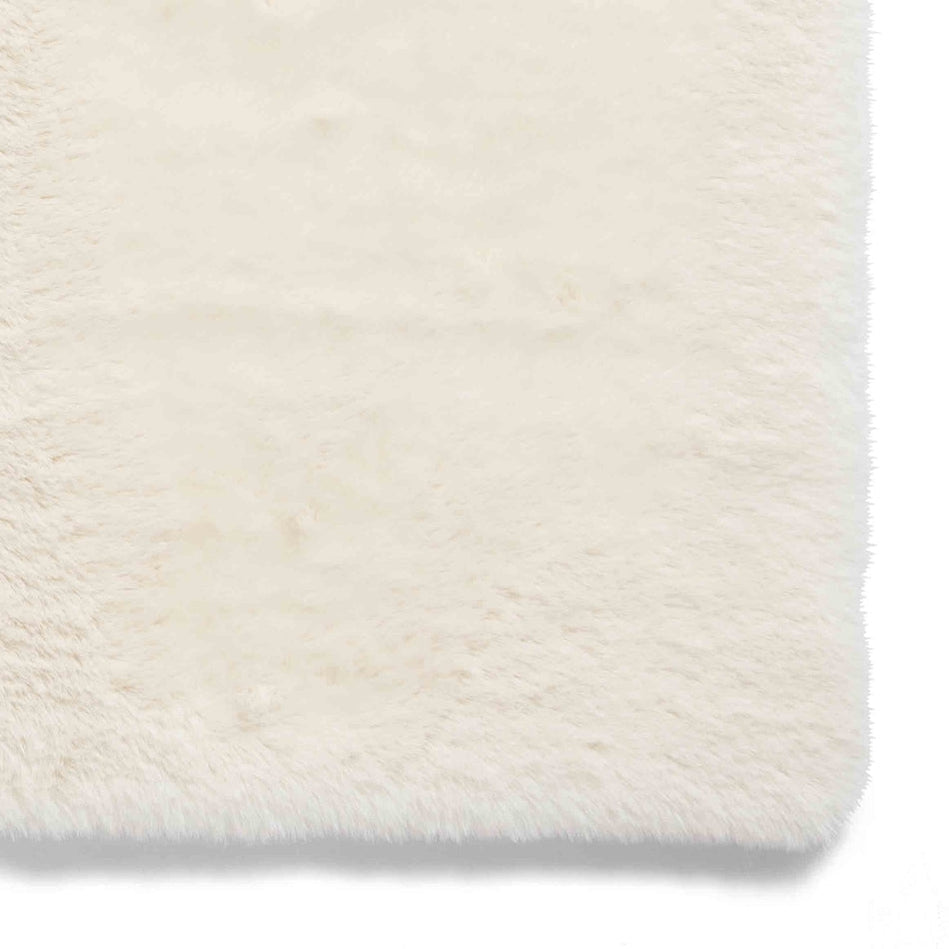 Super Teddy Faux Fur Ivory Rug 080 x 150 cm Lowest Price £89.00 | Rug Love