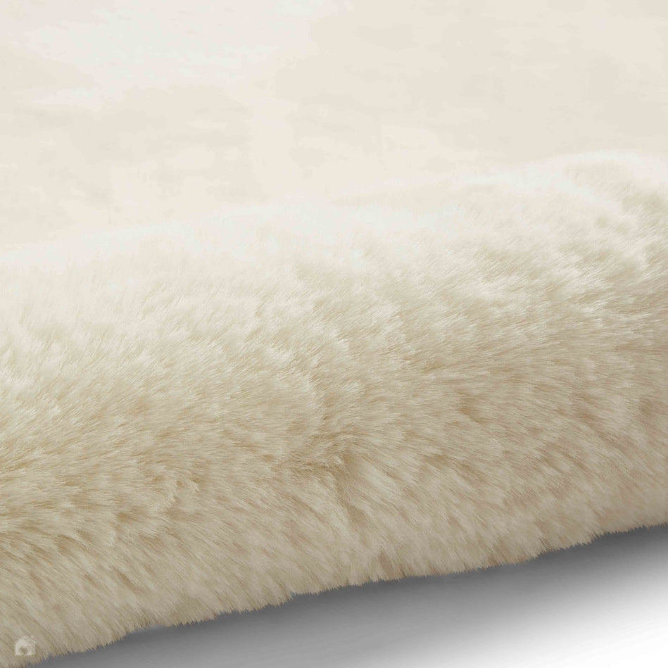 Super Teddy Faux Fur Ivory Rug 080 x 150 cm Lowest Price £89.00 | Rug Love